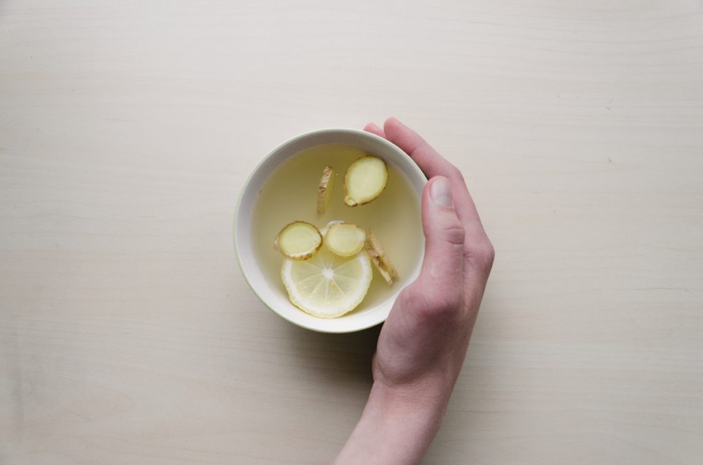 Té de gengibre y limón,
 Dominik Martin 